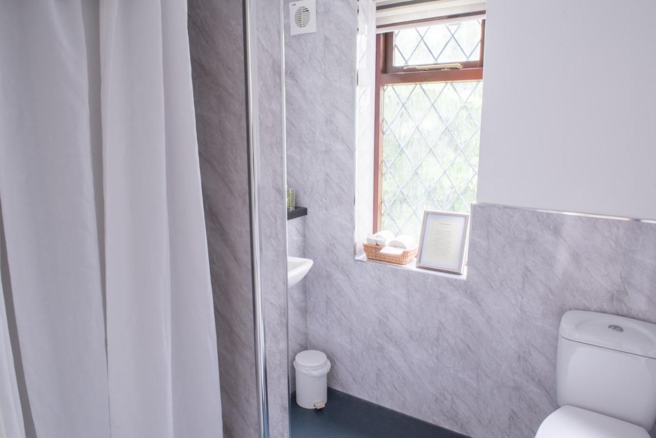 Gasthuis Toothbrush At Lattice - Guest Kitchen & Ev Recharging Ipswich